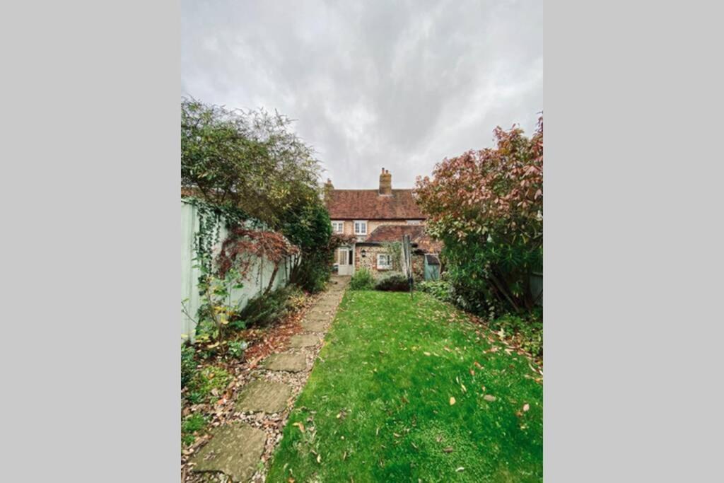 Angel Cottage, Boxgrove, Chichester - Relax And Unwind 外观 照片
